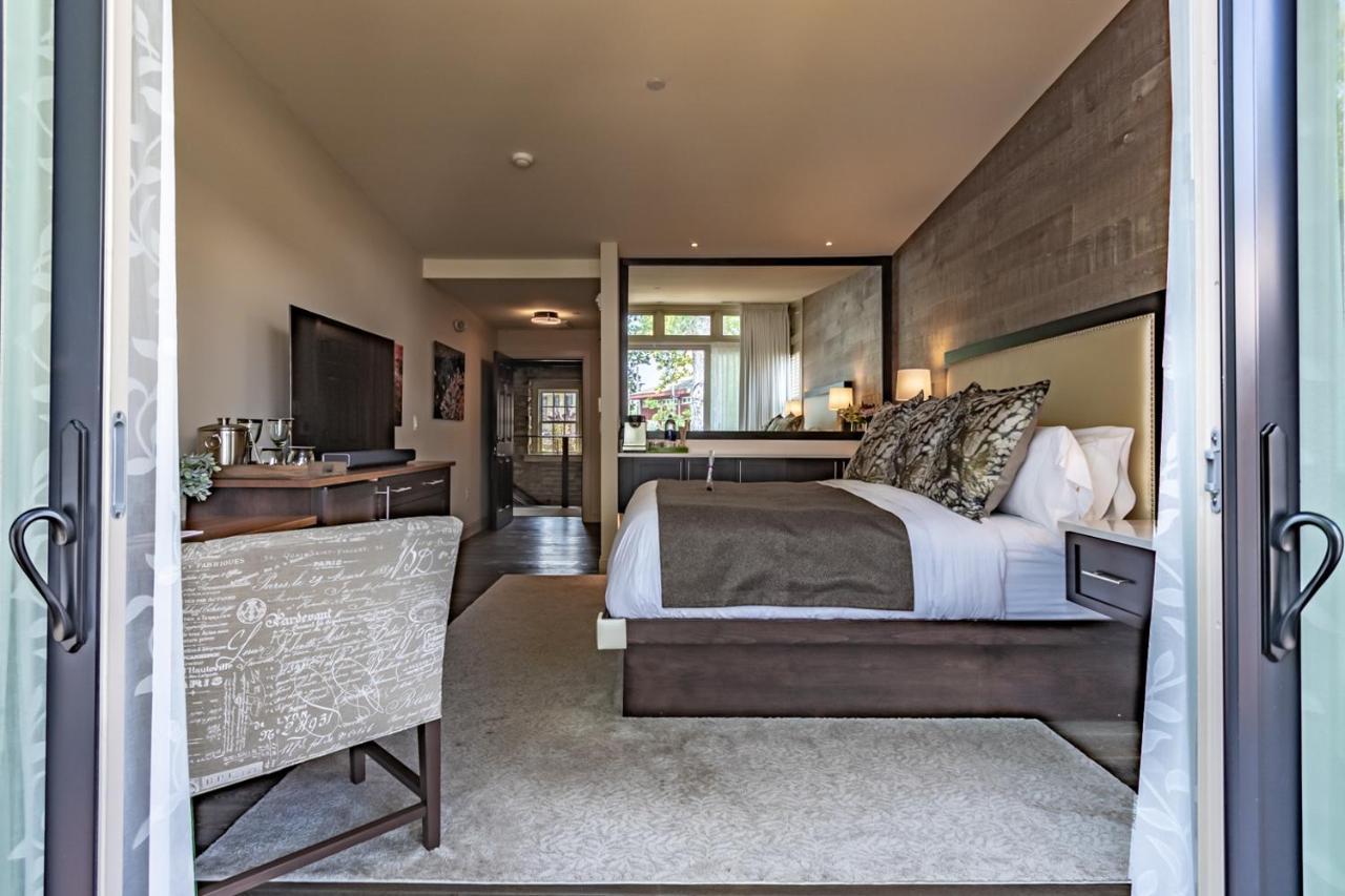 Carriage House 2* New Hope
