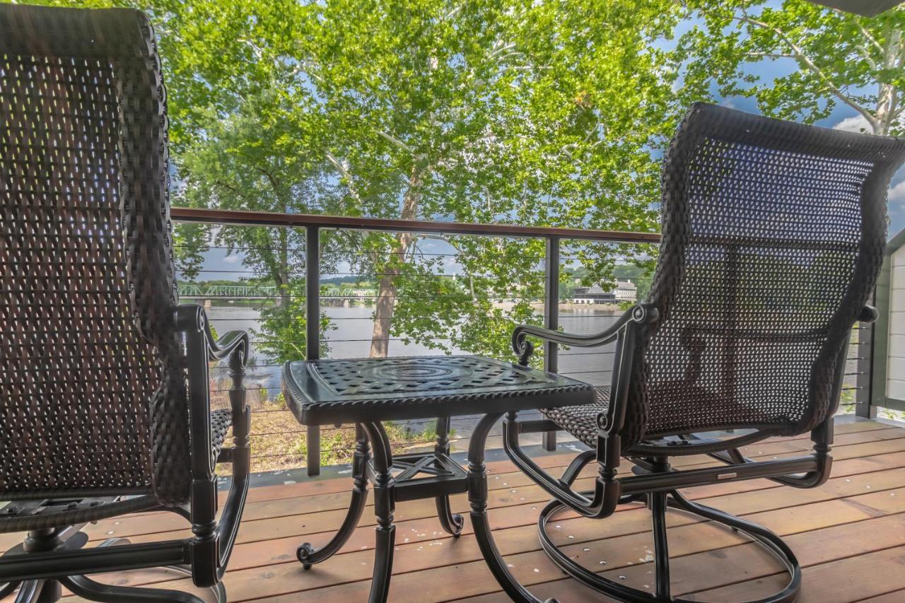 Carriage House Inn 2*